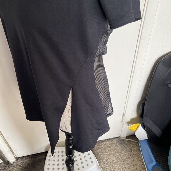 Justfab Active Womens Blouse Black Mesh Short Sleeve Asymmetric Side Slit Size S - Picture 15 of 15